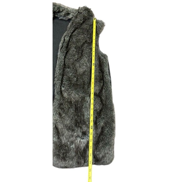 Maurices faux fur Vest size L Open Front Gray Black Knit Back soft sleeveless - Picture 5 of 14